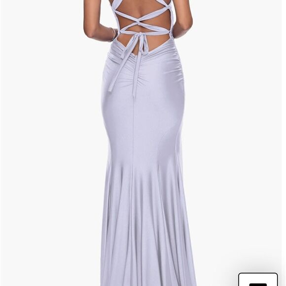 La Femme - 28677 Deep V-neck Jersey Sheath Dress size 4 white NWT $326 - Picture 2 of 6